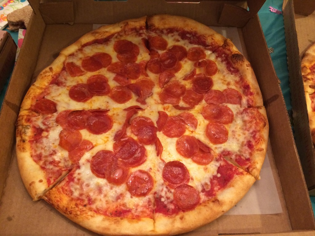 giuseppe's_pepperoni_pizza.jpg